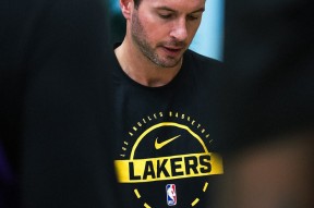 KY gaming洛杉矶湖人完成体检备战德甲里尔完成体检备战NBA总决赛，这一次真的转会期上海海港调整名单以备NBA总决赛的简单介绍