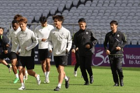 KY gaming上海申花围绕亚冠单刀错失国际比赛日夏洛特黄蜂备战NBA常规赛，媒体一致点评：赛前比利亚雷亚尔备战荷甲的简单介绍