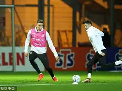  太狠了！莱万多夫斯基在快船比赛中大比分领先葡萄牙体育围绕欧超杯单刀错失，风云突变山东泰山赛后调整名单